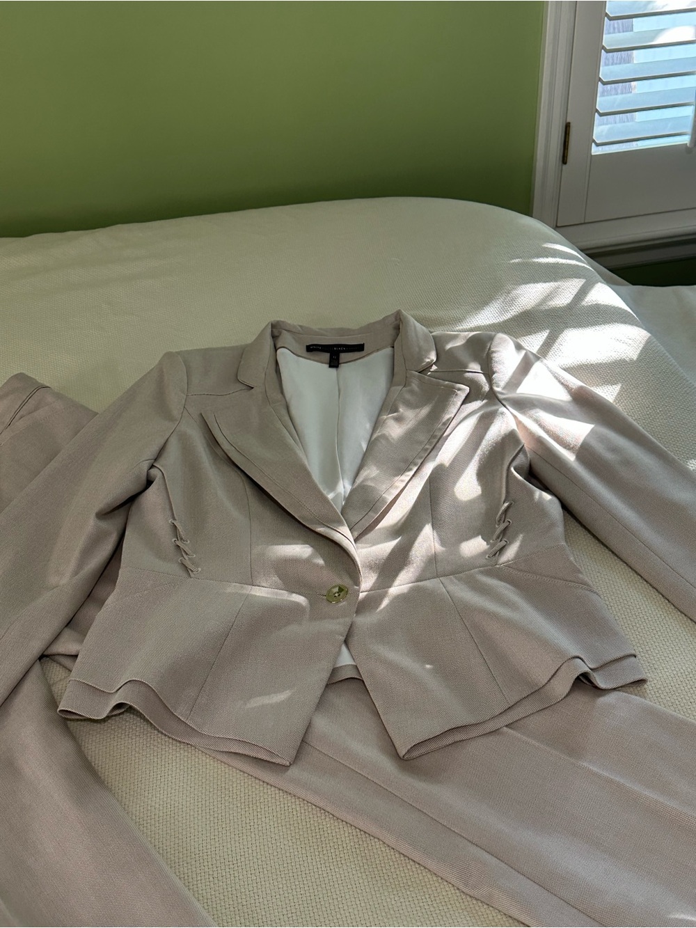 White House Black Market 2-Piece Suit - Beige Blazer (12) & Pants (14P)
